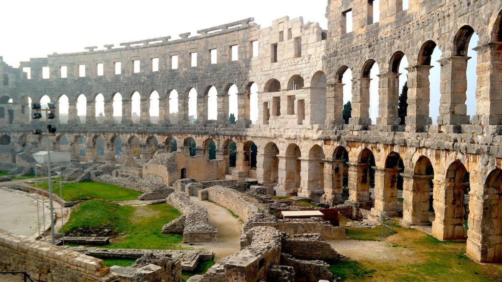 Amfiteatern i Pula i Kroatien - en av världens mest kända romerska amfiteatrar