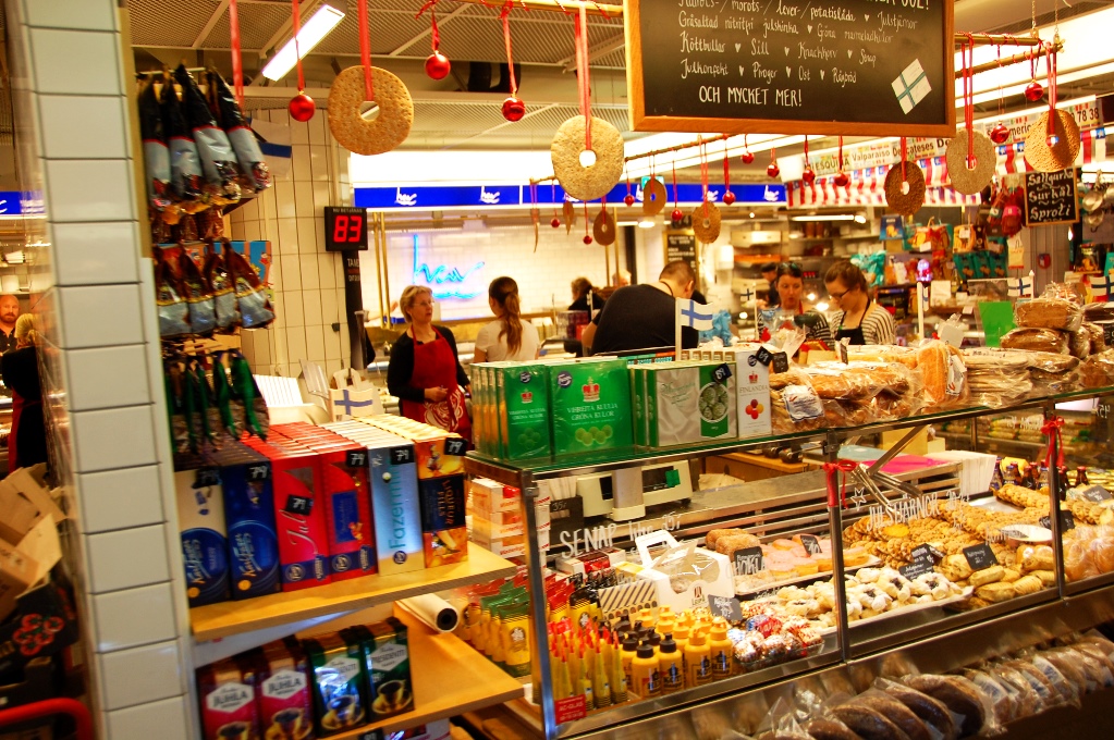 I den finska butiken hittar du karelska piroger och andra specialiteter