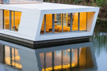 Flytande sommarhus