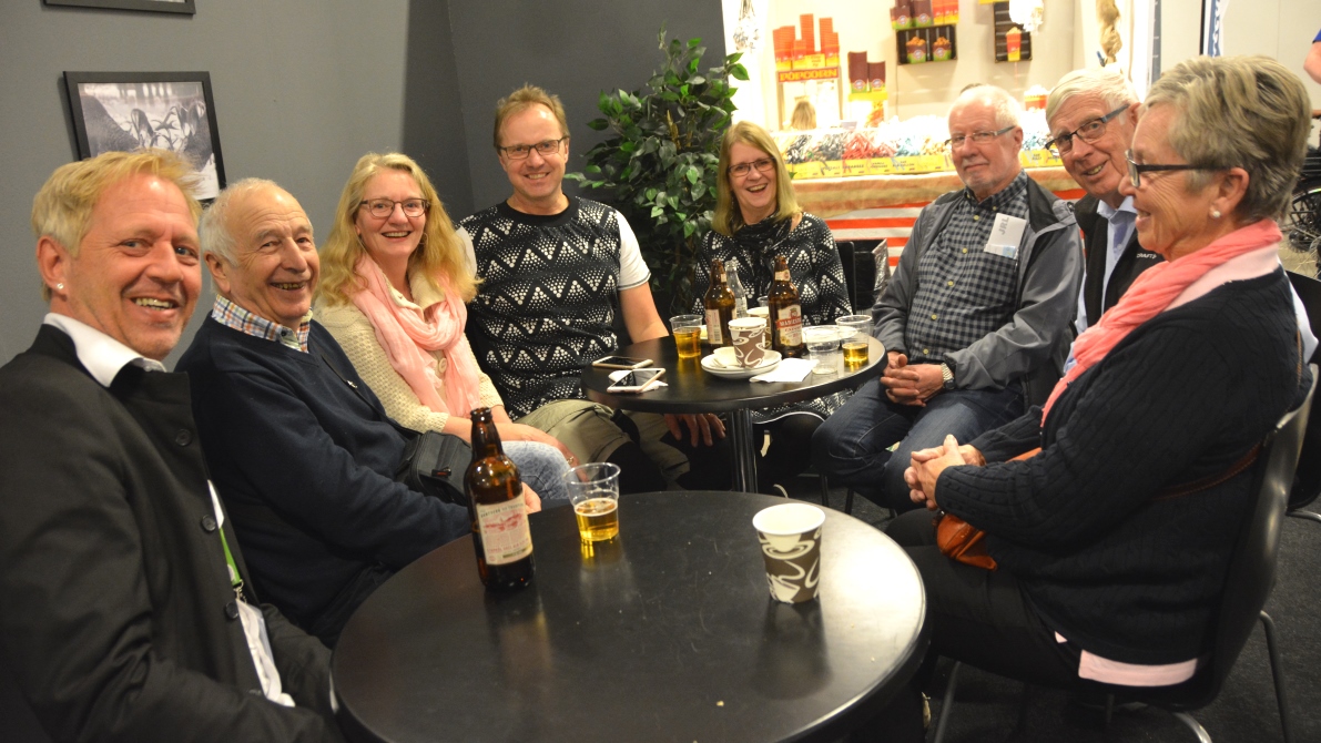 Husbilsvänner på husbilsmässan i Kista