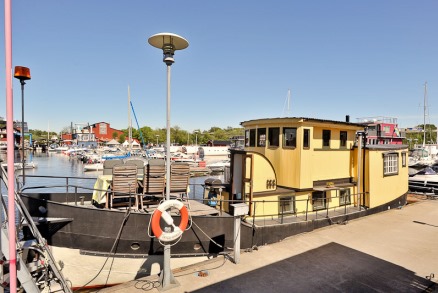 Husbåt