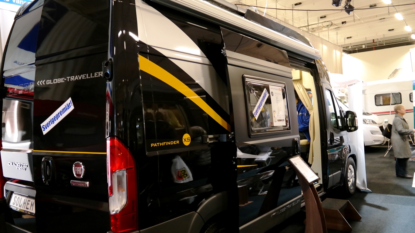 Globe-Traveller Pathfinder är 5,99 m lång och totalvikten är 3,5 ton