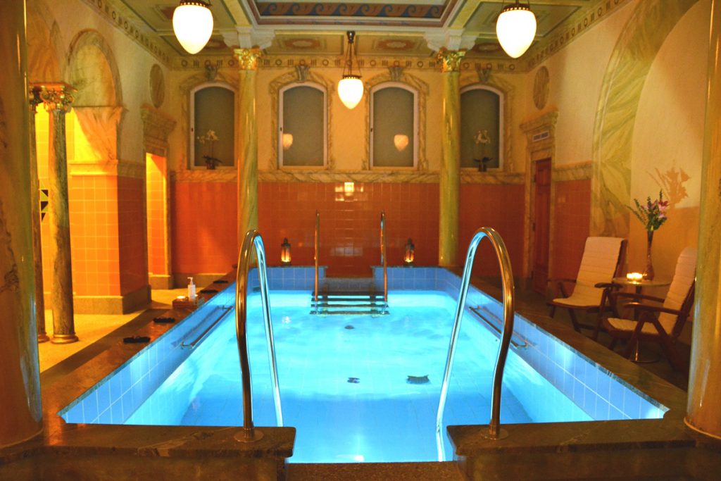 Turkiska badet på Sturebadet, med 10-gradigt vatten