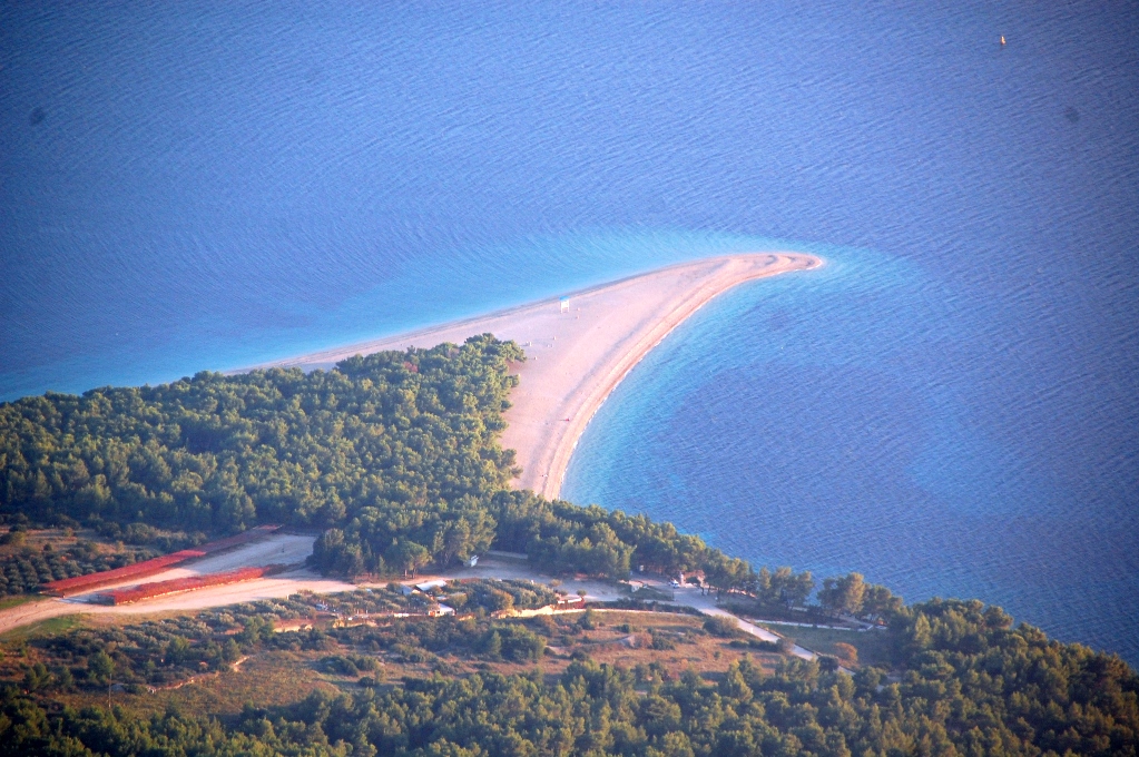 Stranden Zlatni Rat, sedd uppifrån