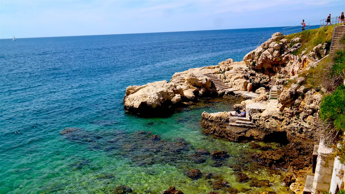 Badklippor vid Adriatiska havet