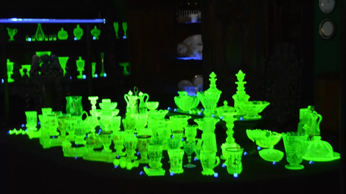 Uranium glass, Kozlowka palats i Polen