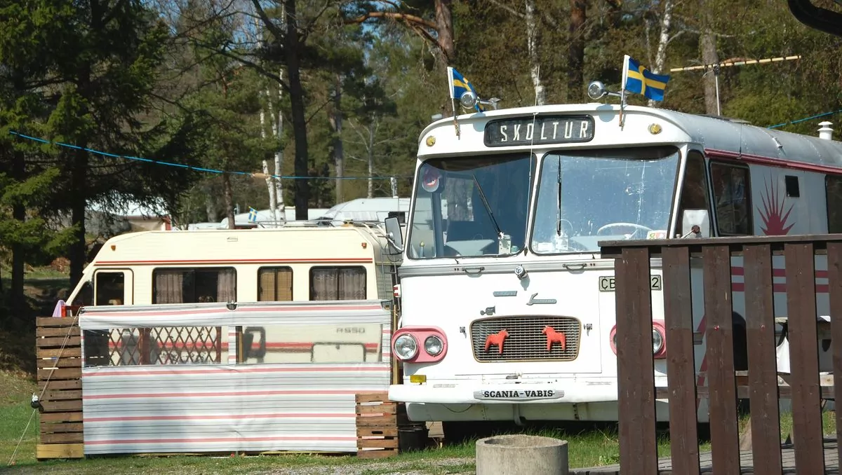 Skoltur står det på den här bussen ...