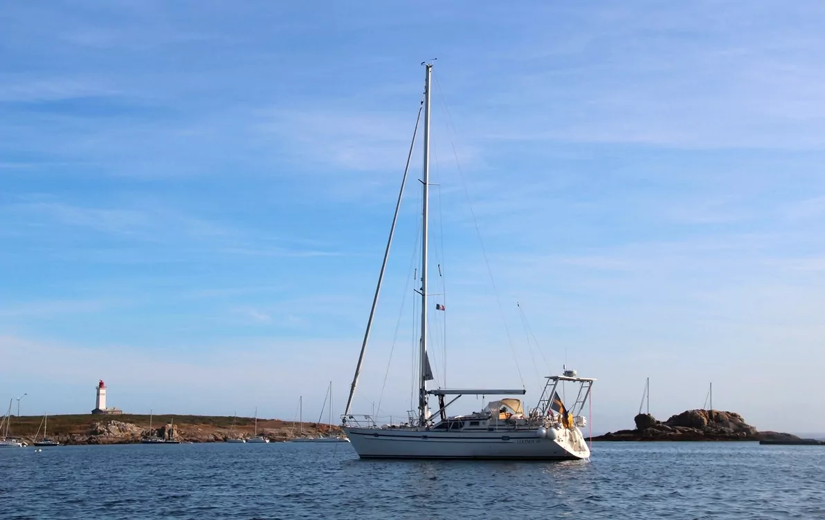 Segelbåten S/Y Looma IV som ska ta Mads och Lotta jorden runt