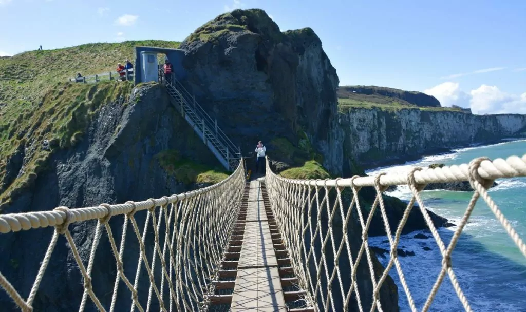 Irland rope bridge - Carrick-a-Rede - repbro i Nordirland