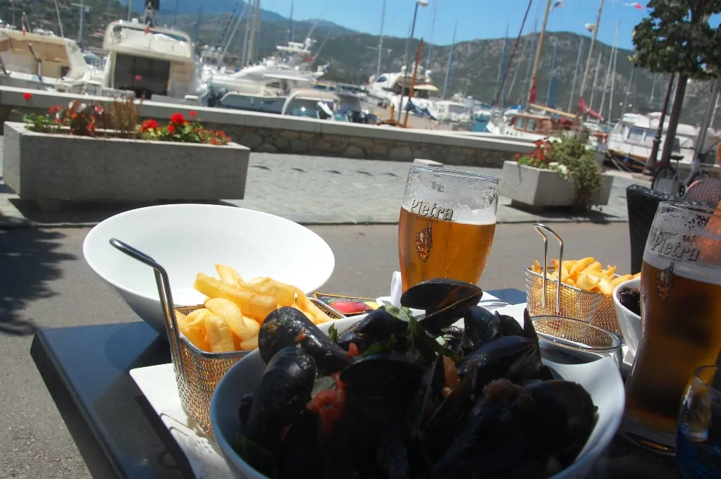 Moules frites provencale, med helt rätt utsikt!