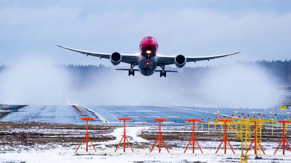 Färja eller flyg till Helsingfors