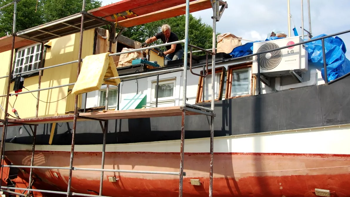 Såhär såg det ut när vi byggde om båten sommaren 2014