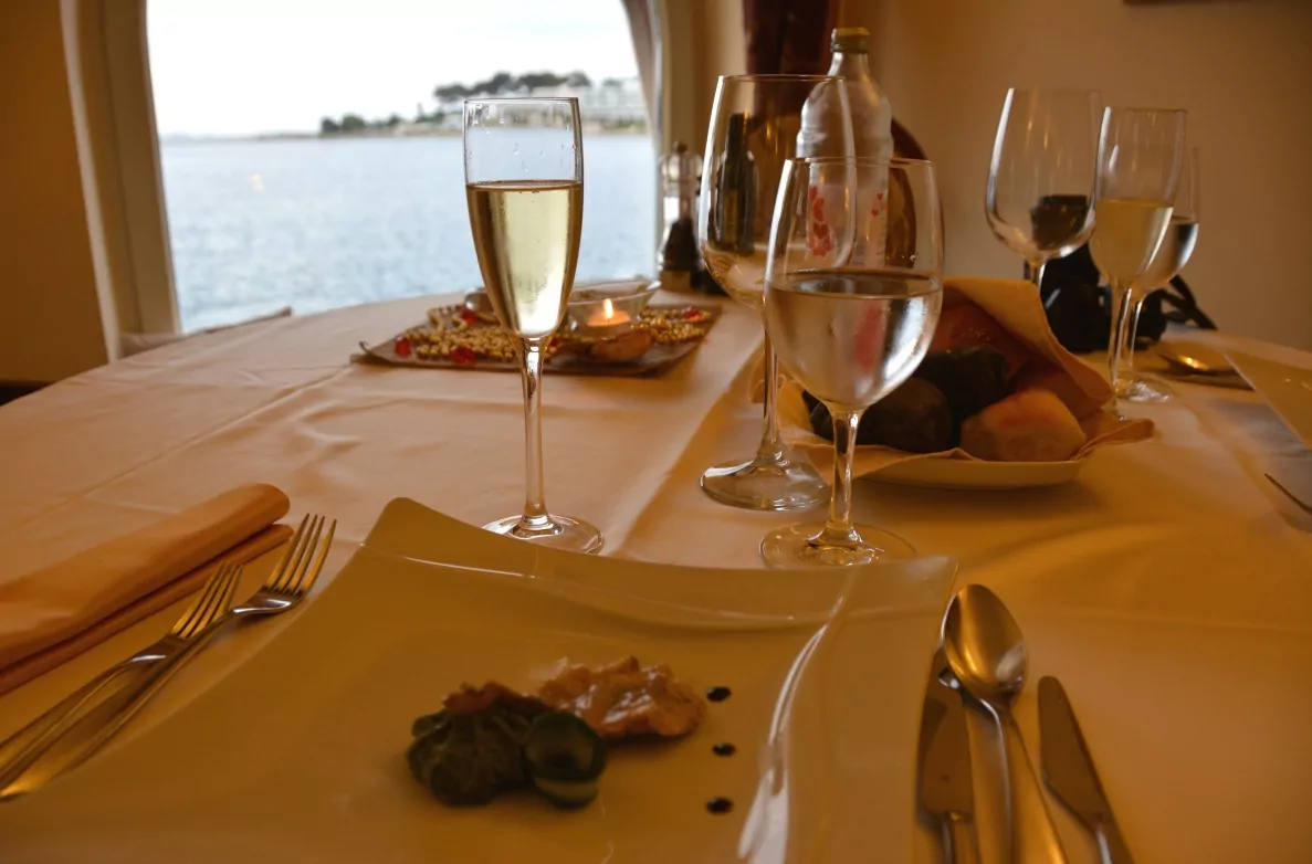 Aptitretare på restaurang Sveti Nikola i turistorten Porec