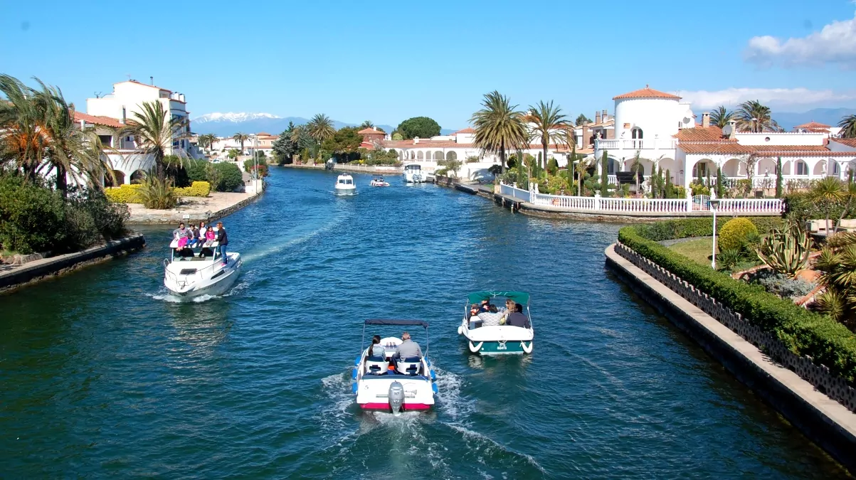 Boende vid vatten i Spanien