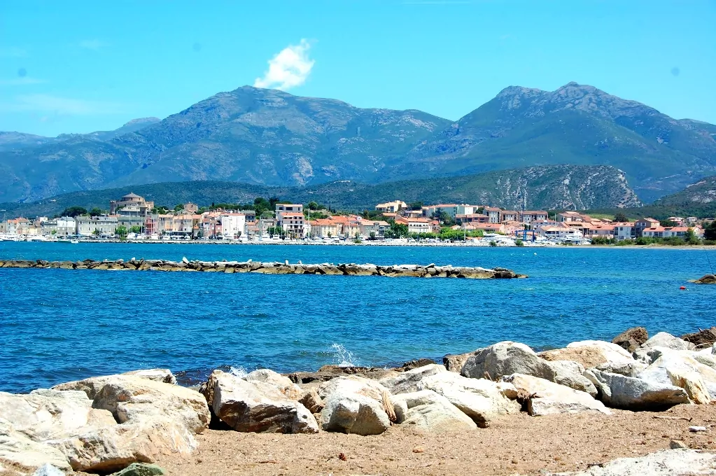 St Florent på Korsika, sett från vår camping