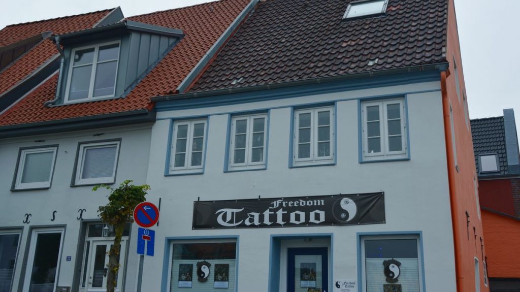 Freedom tattoo i Husum i Tyskland