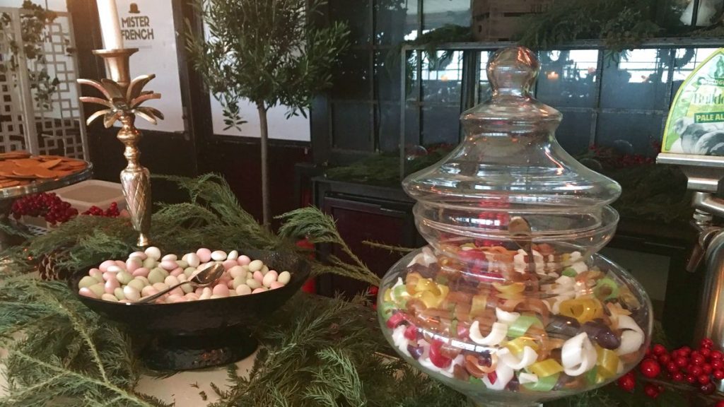Julbord på Mr French, Skeppsbrokajen i Stockholm FREEDOMtravel