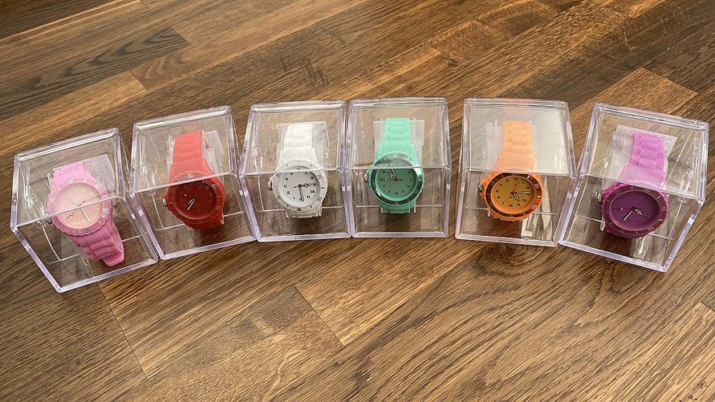 Klockor i olika färger
