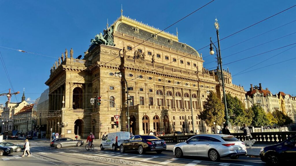 Göra i Prag - Nationalteatern
