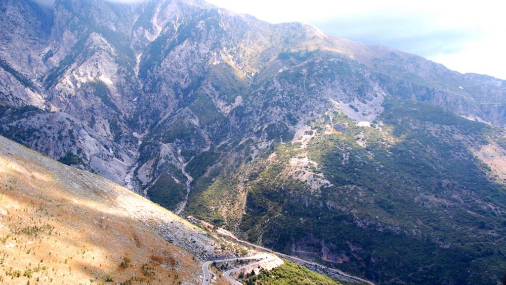 Albaniens bergsvägar
