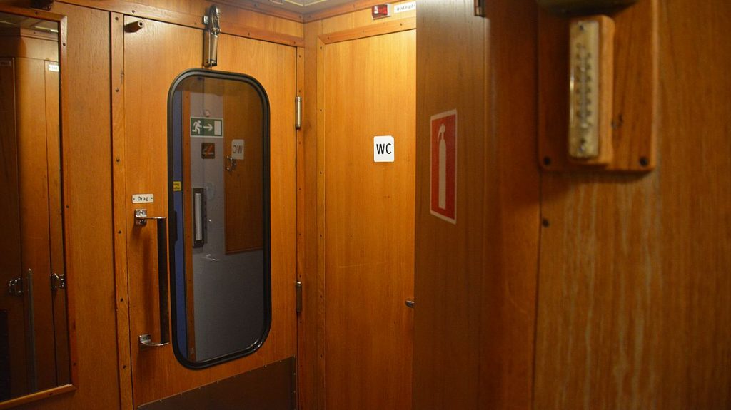 Toalett på nattåg i Sverige