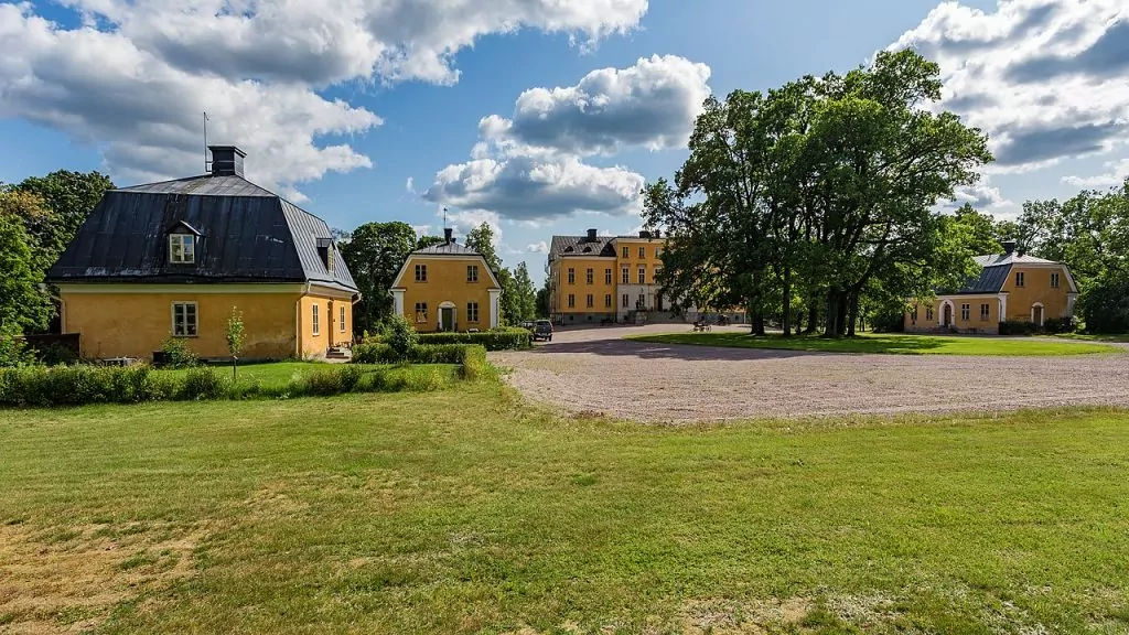 Svenska slottshotellvägen