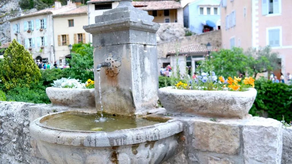 Moustiers-sainte-marie