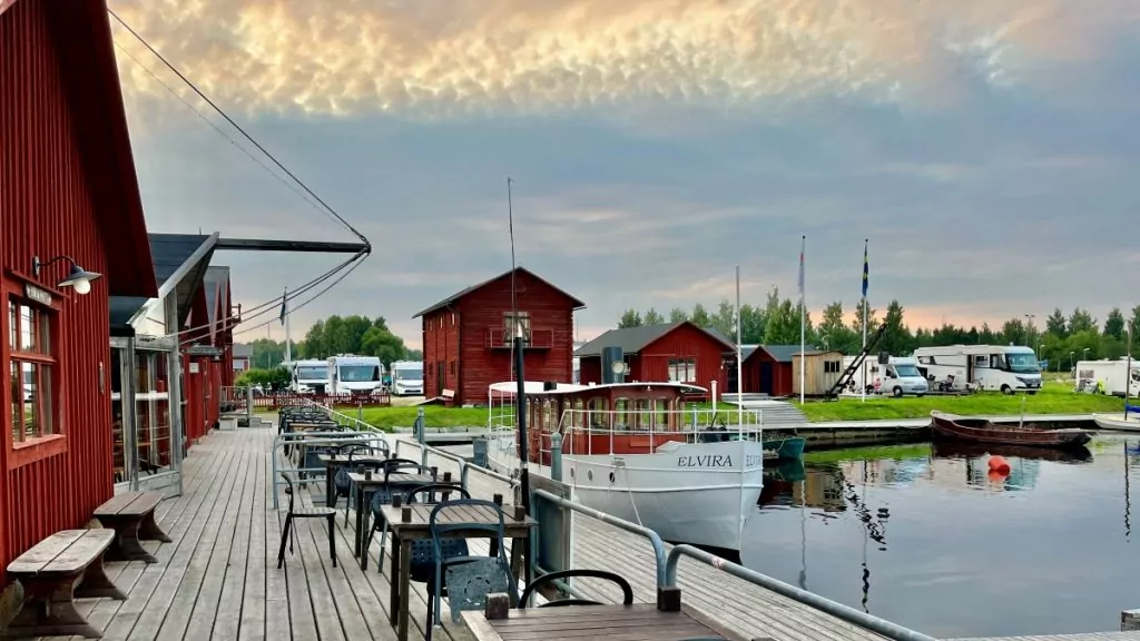 Campingar och ställplatser i Norrbotten - Västra Kajen Camping & Gästhamn i Piteå