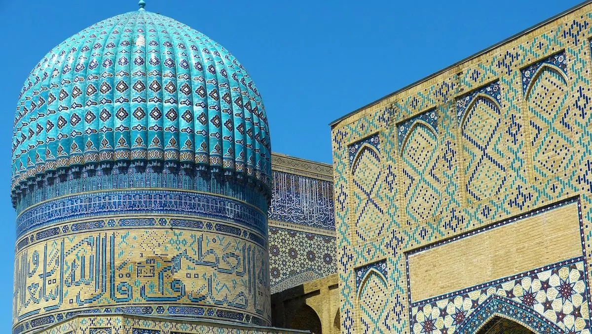 Resmål i Uzbekistan