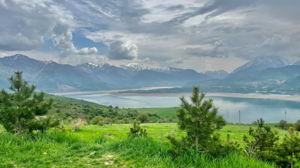 Naturupplevelse i Uzbekistan - Lake Sharvak