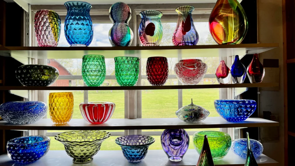 Hyttor och glasbruk i Glasriket - Magma Art Glass