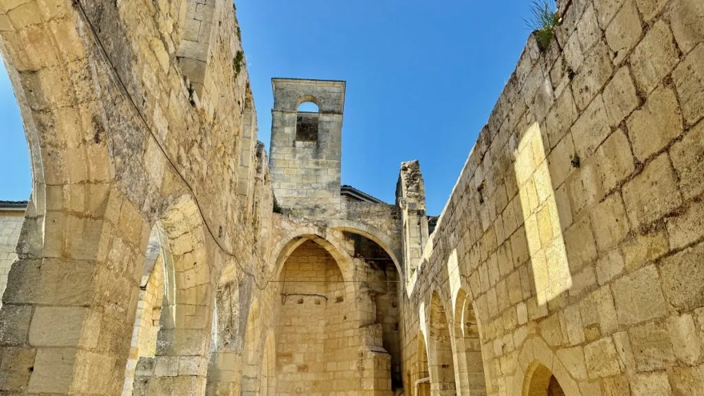 Att göra i Saint-Émilion i Frankrike