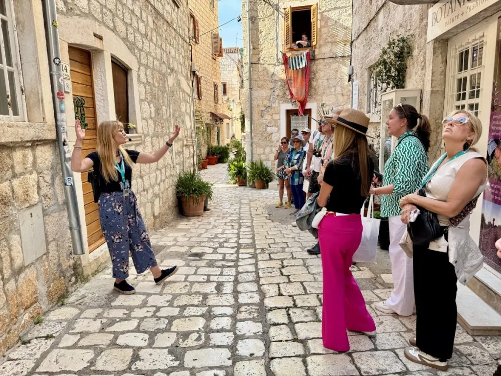 Att göra på Hvar i Kroatien - guidad stadsvandring