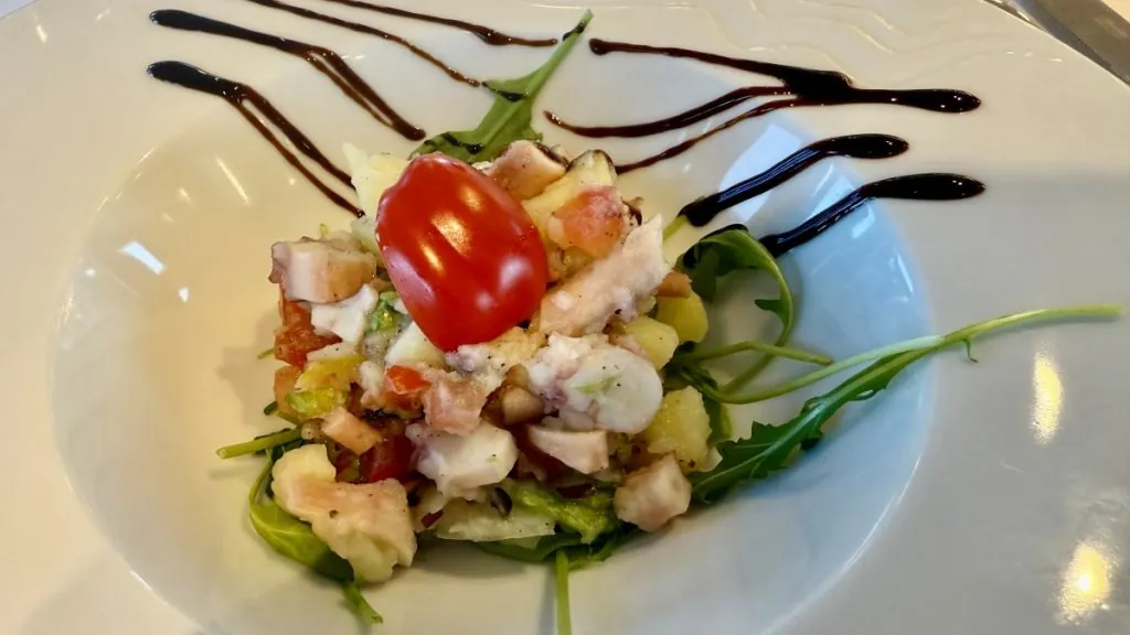 sallad med bläckfisk