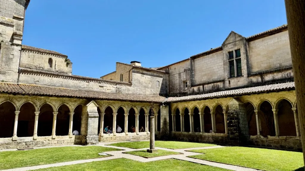 Att göra i Saint-Émilion i Frankrike