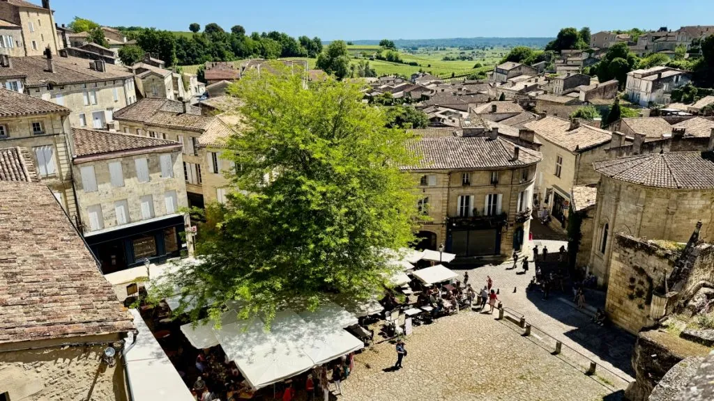 Att göra i Saint-Émilion i Frankrike