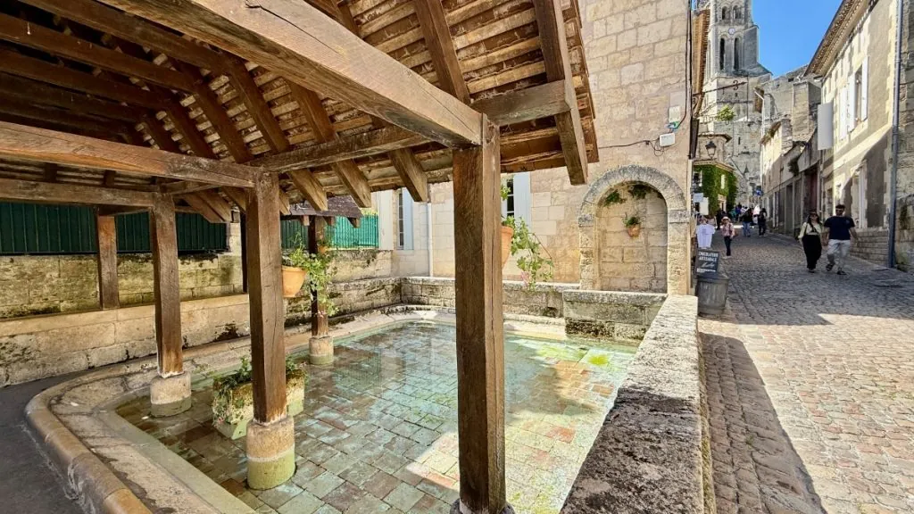 Att göra i Saint-Émilion i Frankrike