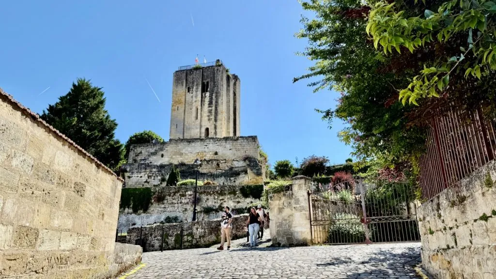 Att göra i Saint-Émilion i Frankrike