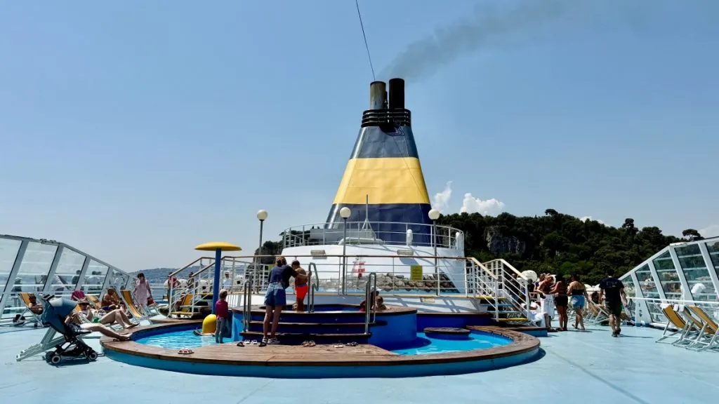 Färja från Nice till Korsika - resemagasinet FREEDOMtravel