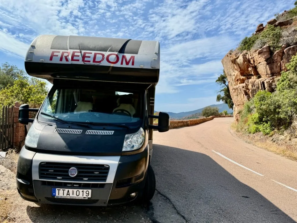 Med husbil på Korsika - FREEDOMtravel resemagasin
