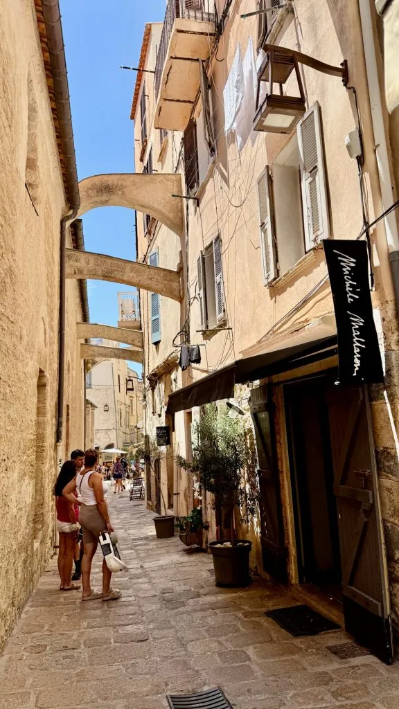 Att göra i Bonifacio på Korsika - FREEDOMtravel resemagasin