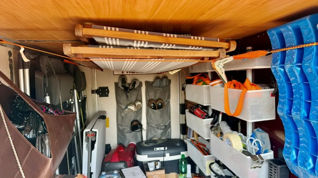 Utrustning i husbilen - garaget