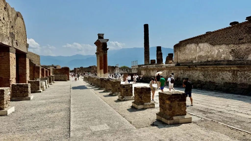 Att besöka Pompeji - FREEDOMtravel resemagasin