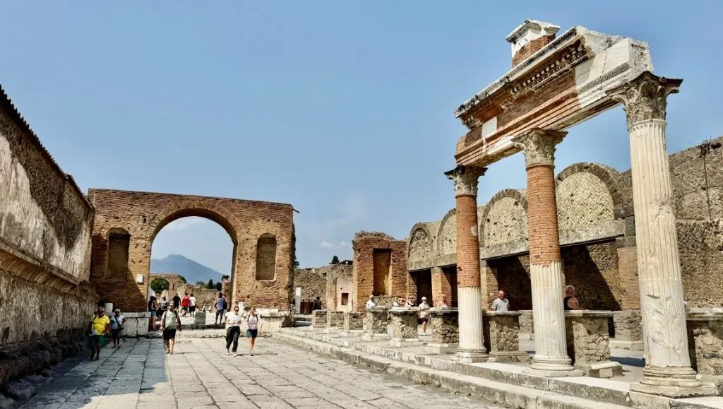 Att besöka Pompeji - FREEDOMtravel resemagasin