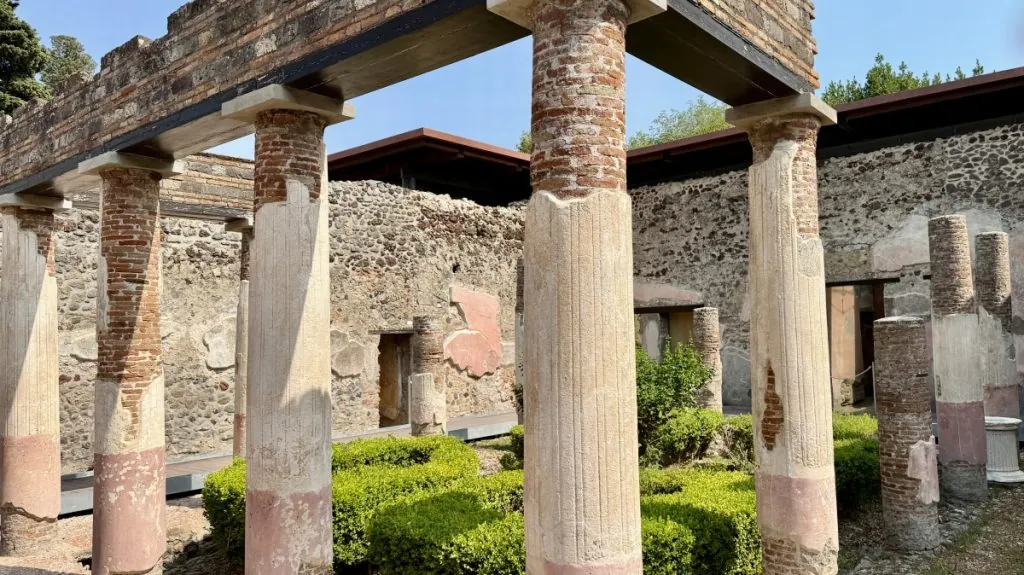 Att besöka Pompeji - FREEDOMtravel resemagasin