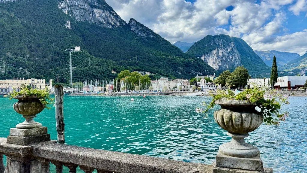 Att besöka Riva del Garda vid Gardasjön i Italien - FREEDOMtravel resemagasin