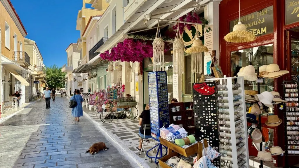 Att besöka Andros stad (Chora) på ön Andros i Grekland