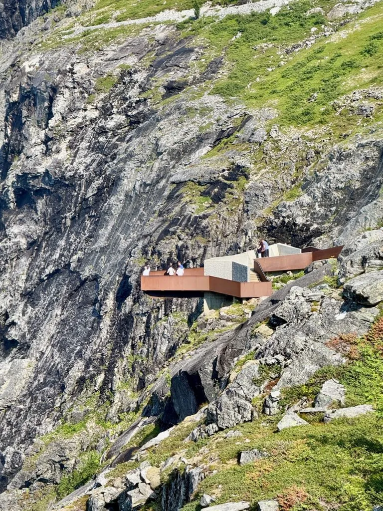 Utsiktspunkt vid Trollstigen i Norge