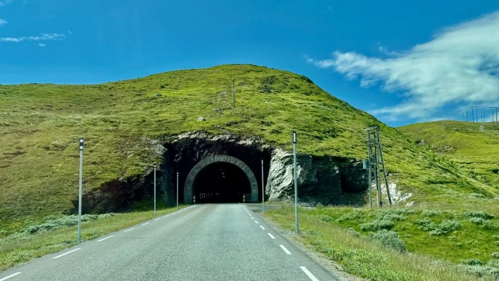 Tunnel