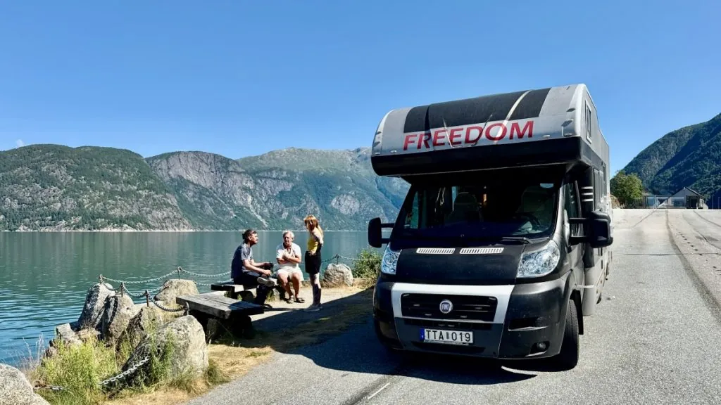Fricamping vid Hardangerfjorden